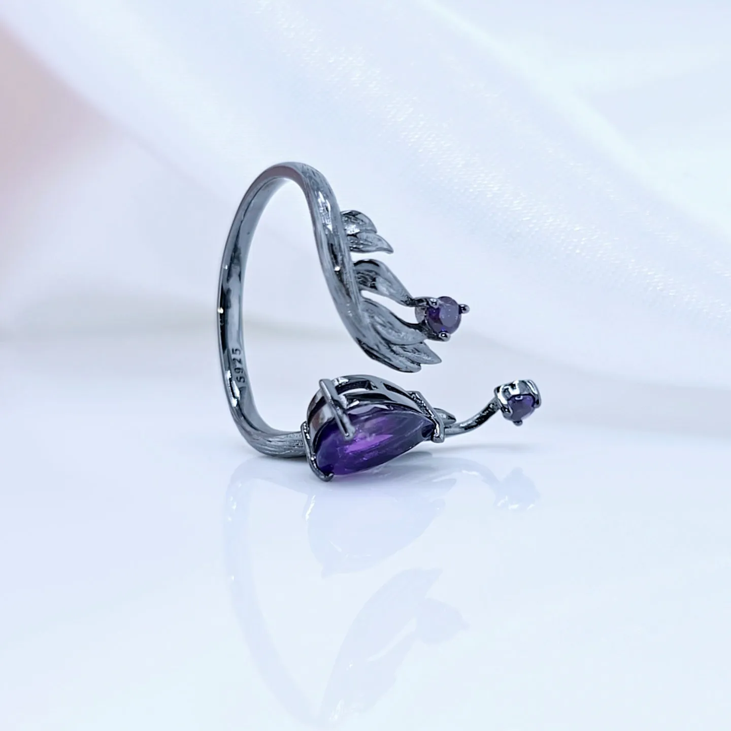 1.43Ct Adjustable Angel's Wing Natural Amethyst Gemstone
