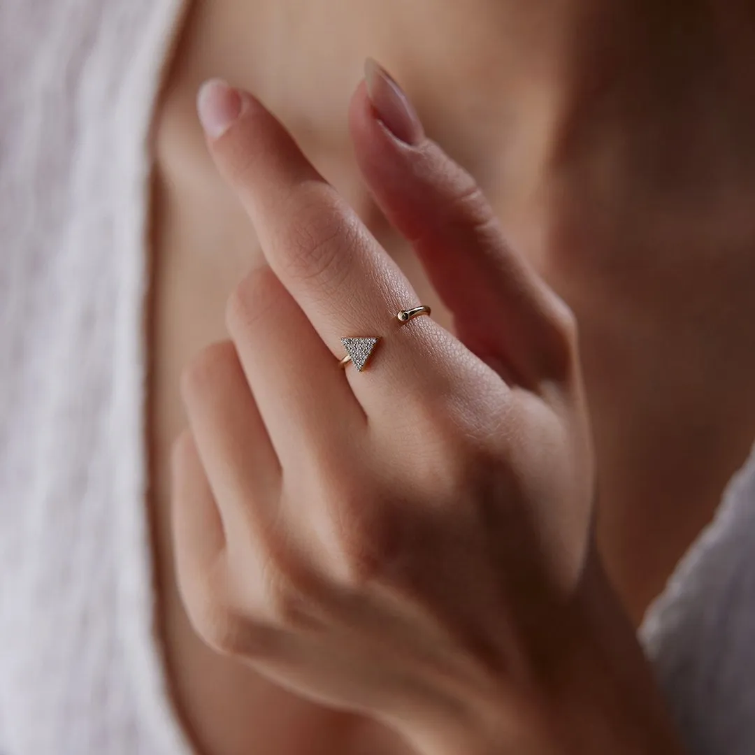 14k Gold Triangle Spiral Ring