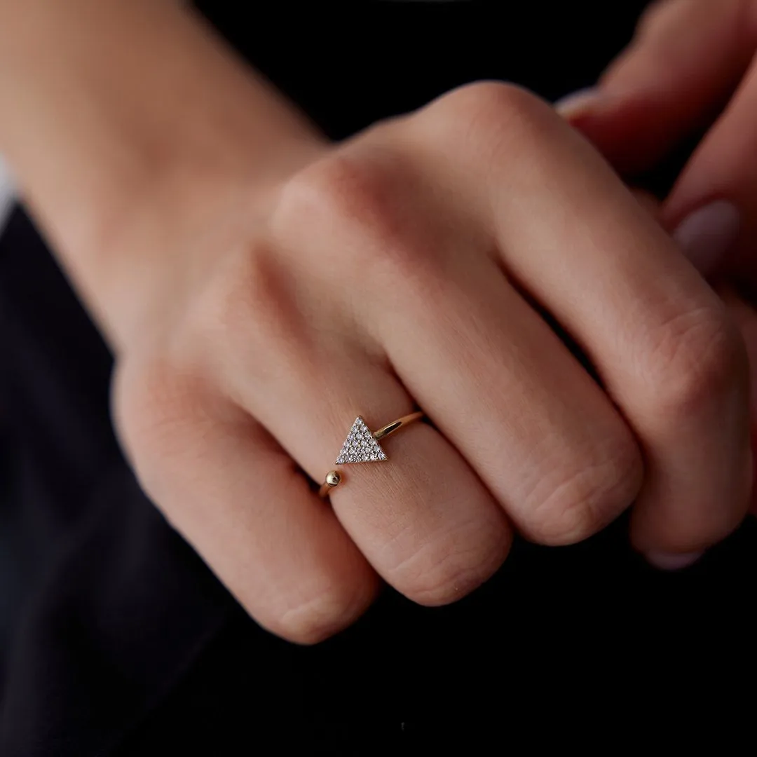 14k Gold Triangle Spiral Ring