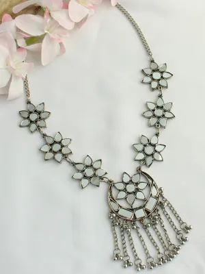 Aaina Long Necklace
