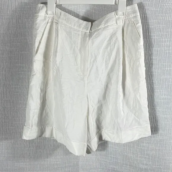 Anthropologie Maeve Day to Evening Shorts size 14 NWOT