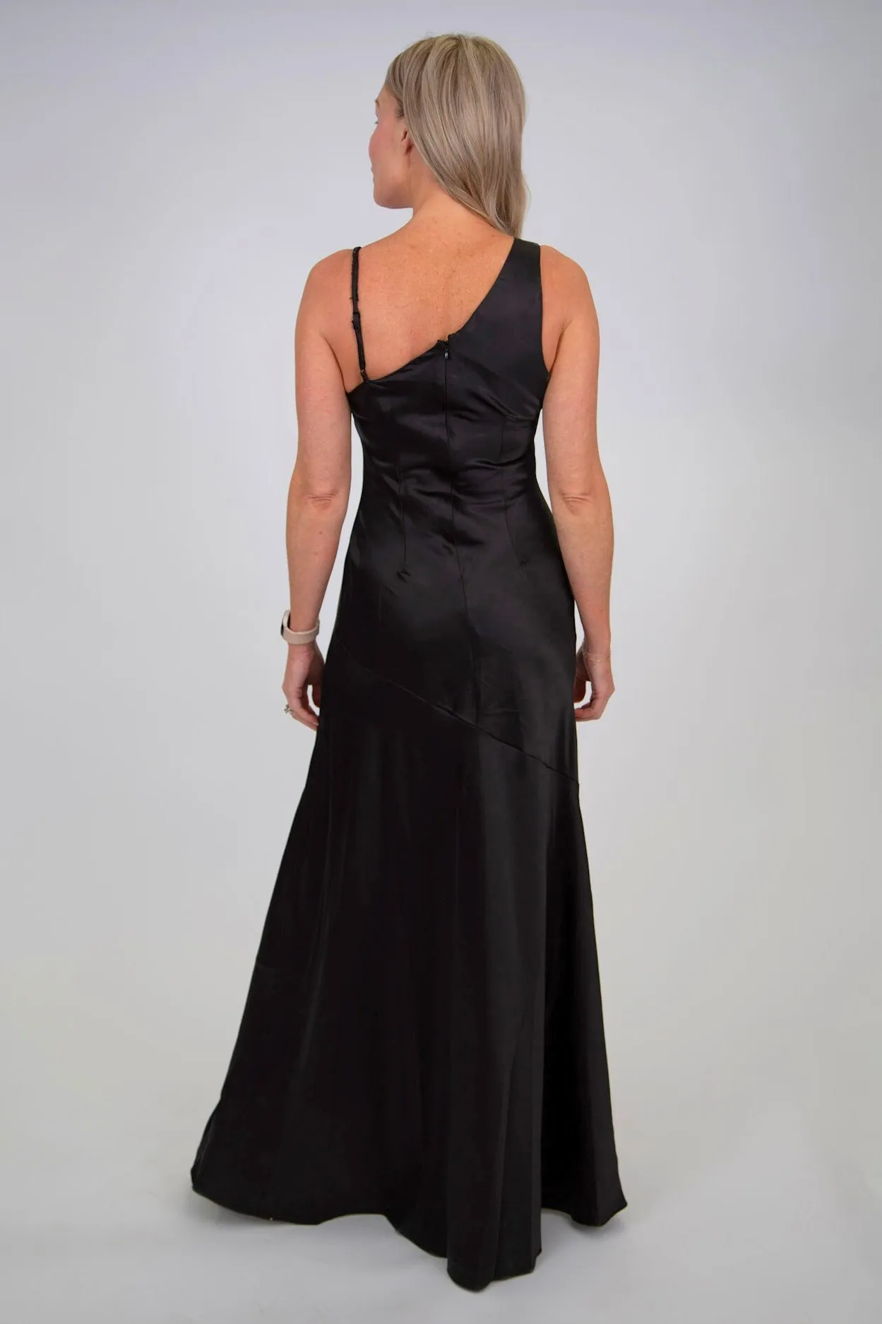 Asymmetrical Shoulder Maxi Dress