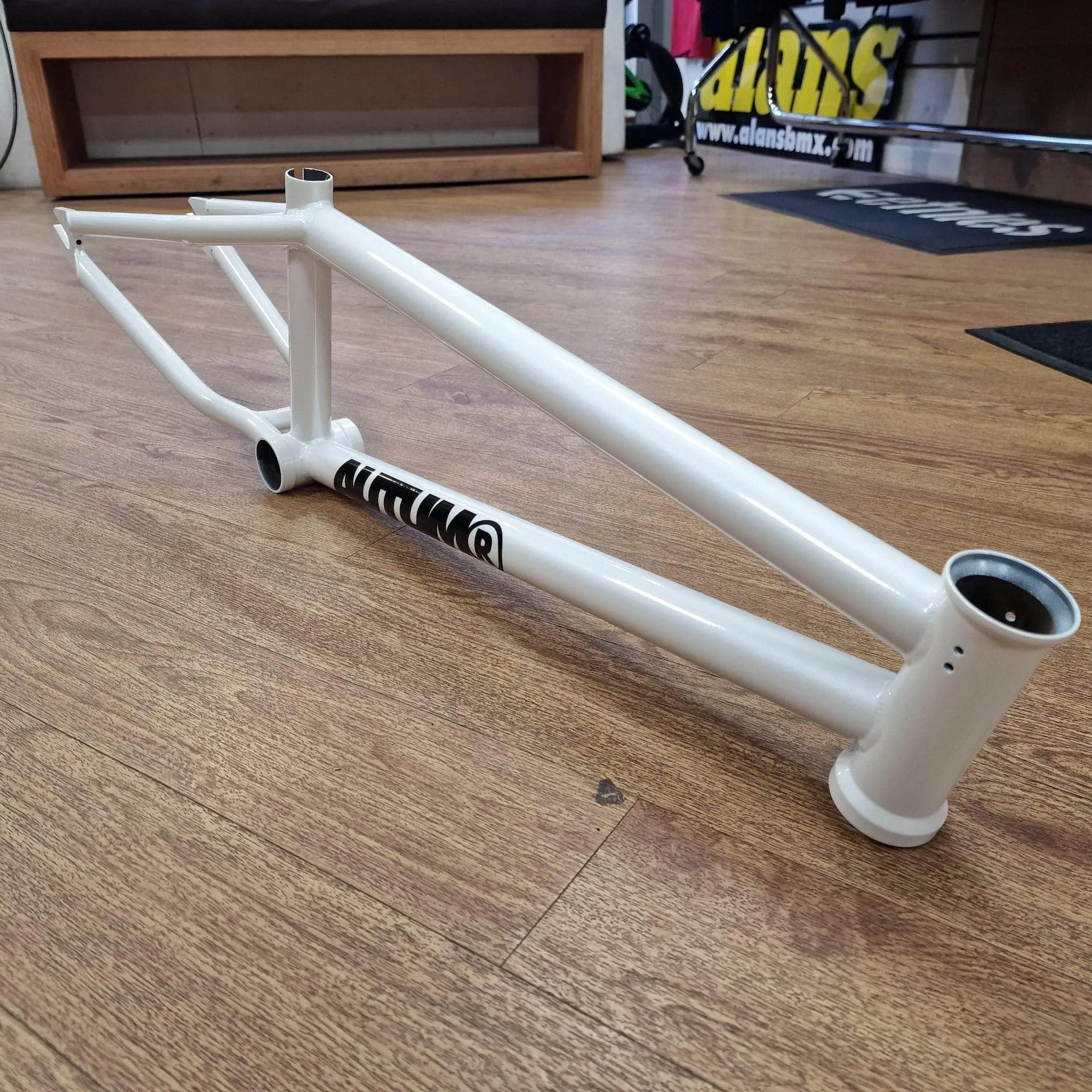 Autum Bikes Razzia Flatland Frame w/ Removable Brake Mounts Pearl White
