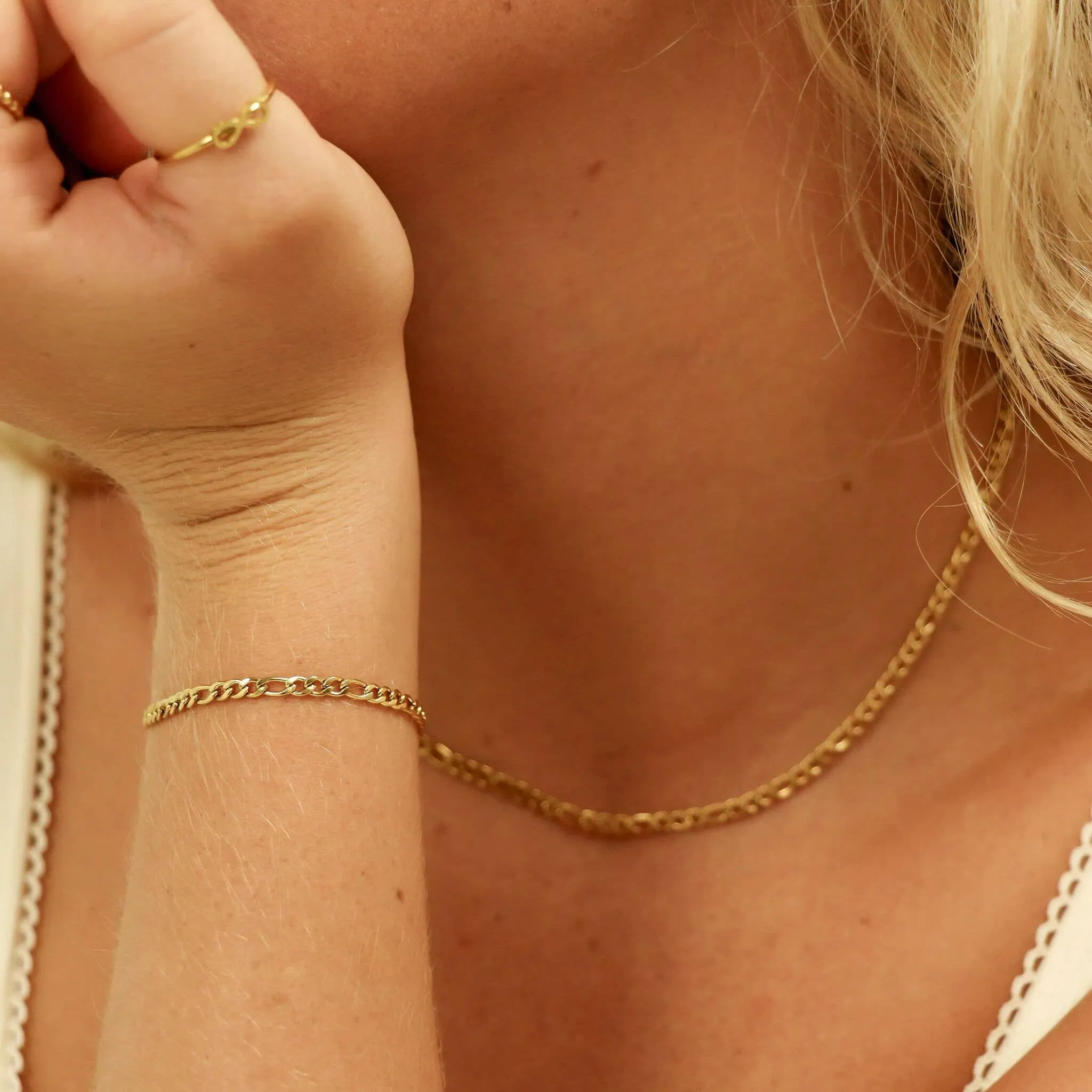 Avery 18k Gold PVD Figaro Chain Bracelet