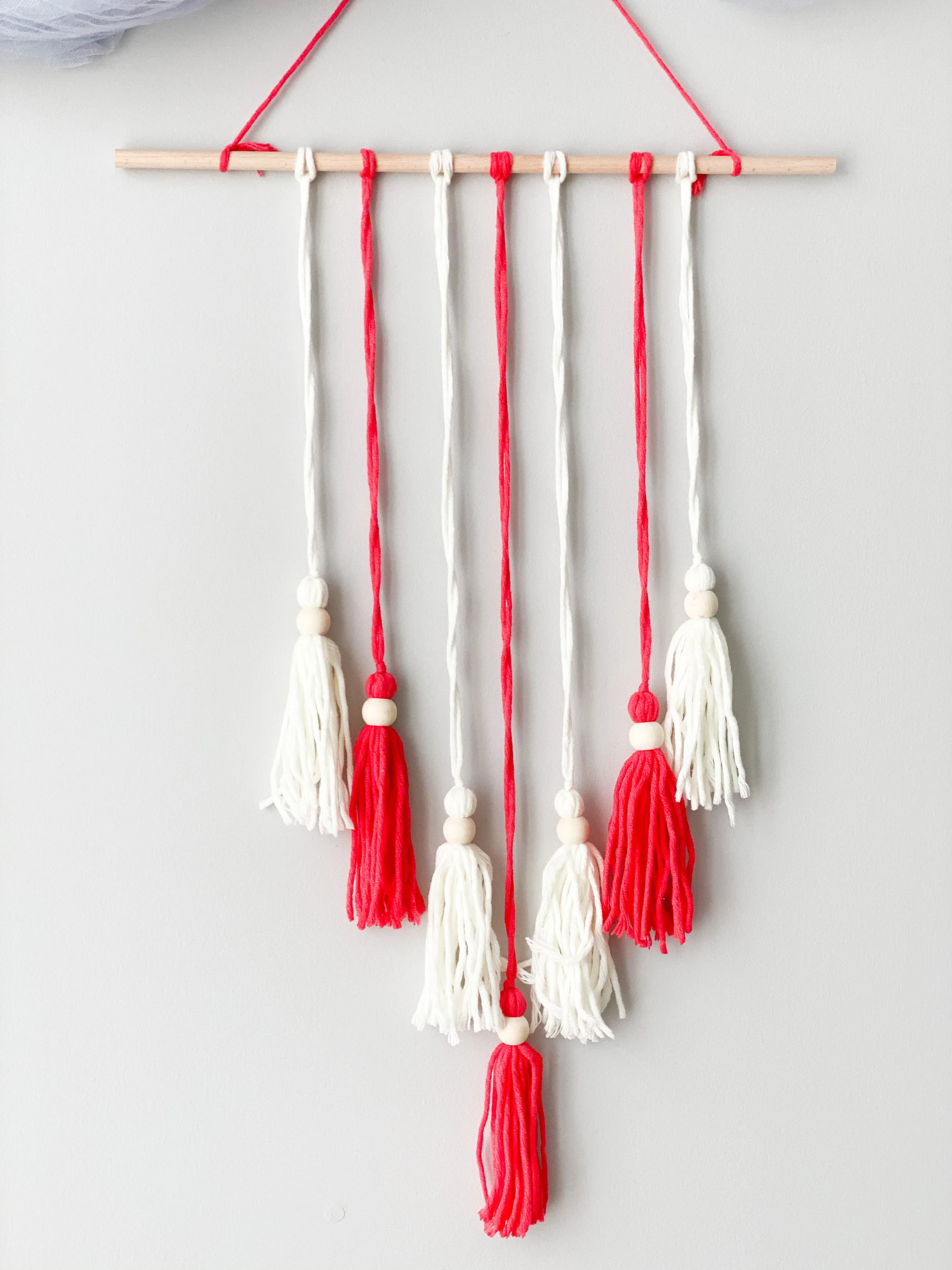 Bohemian Style Home Hangings (Made with Yarn)