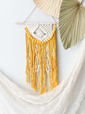 Bohemian Style Home Hangings (Made with Yarn)