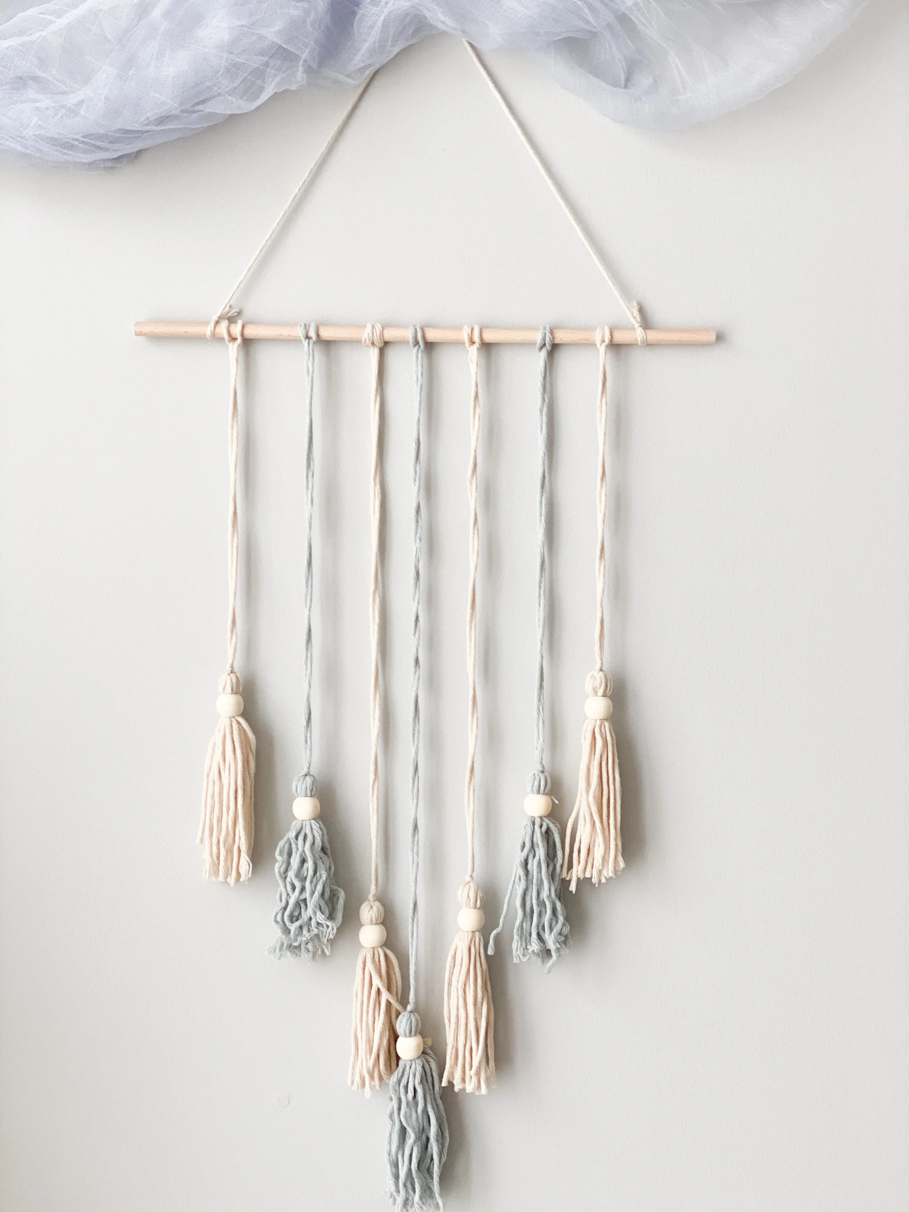 Bohemian Style Home Hangings (Made with Yarn)