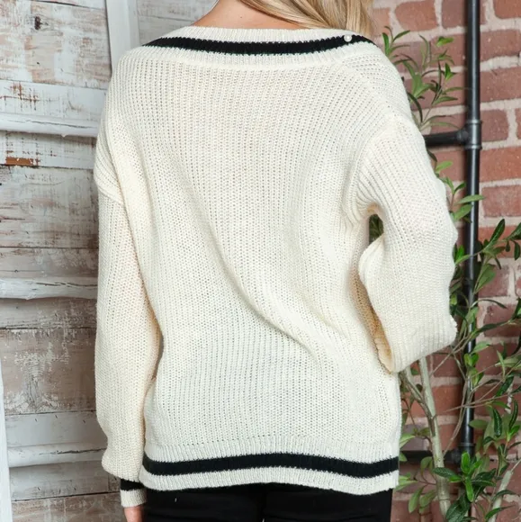 Bordered Beauty Contrast Sweater - Tan