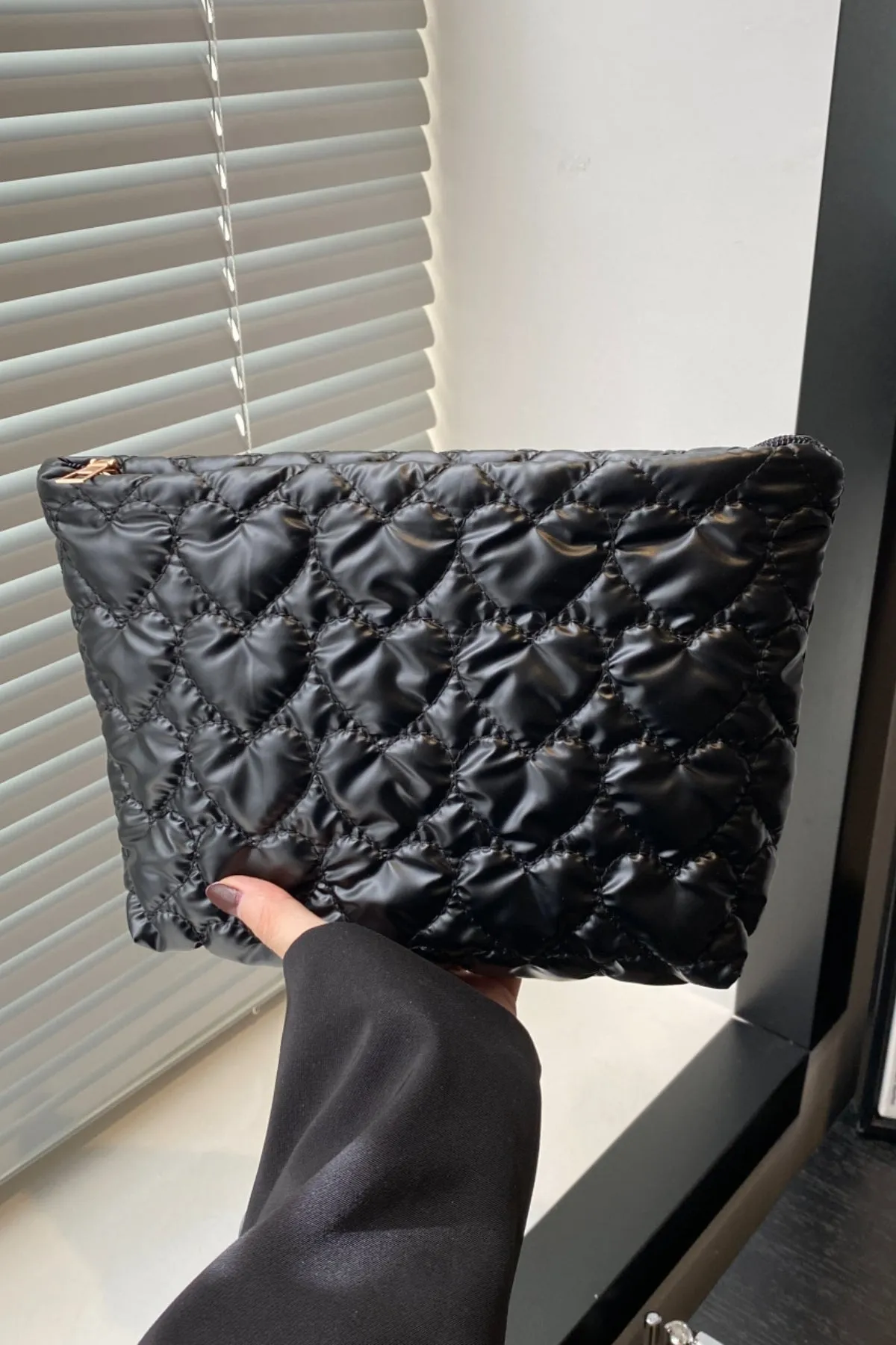 Comfortable Ruched Heart Clutch with Zipper