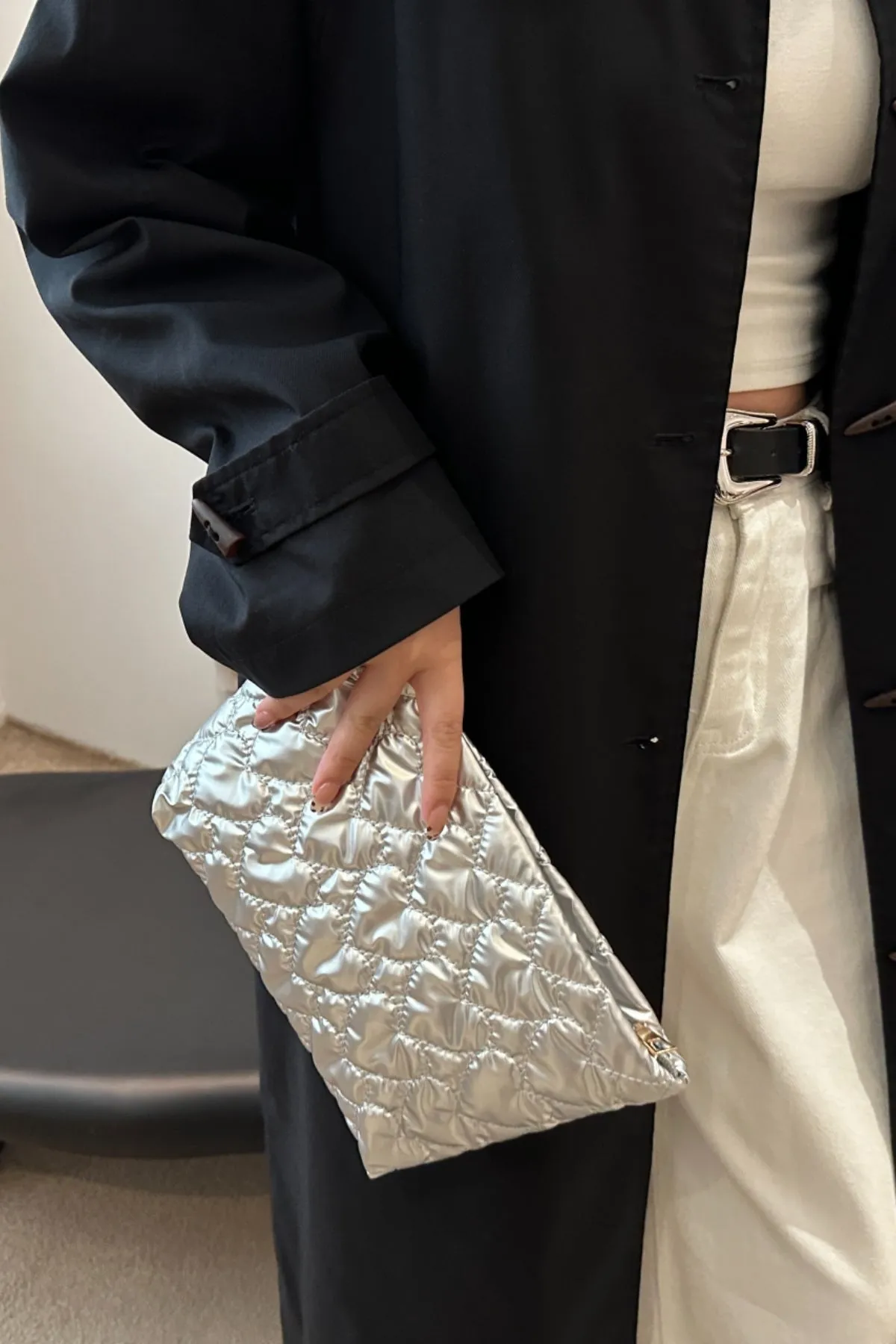 Comfortable Ruched Heart Clutch with Zipper