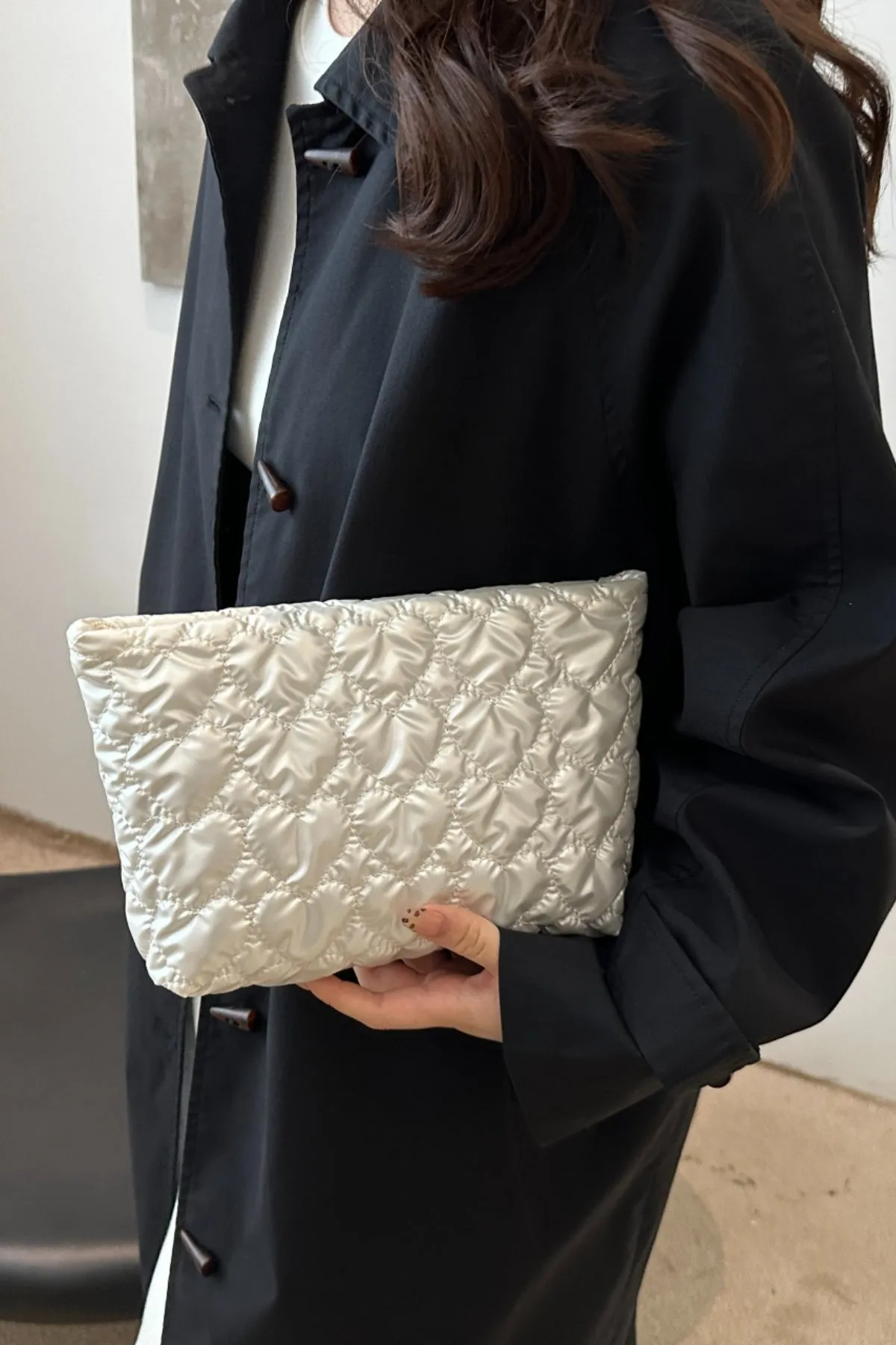 Comfortable Ruched Heart Clutch with Zipper