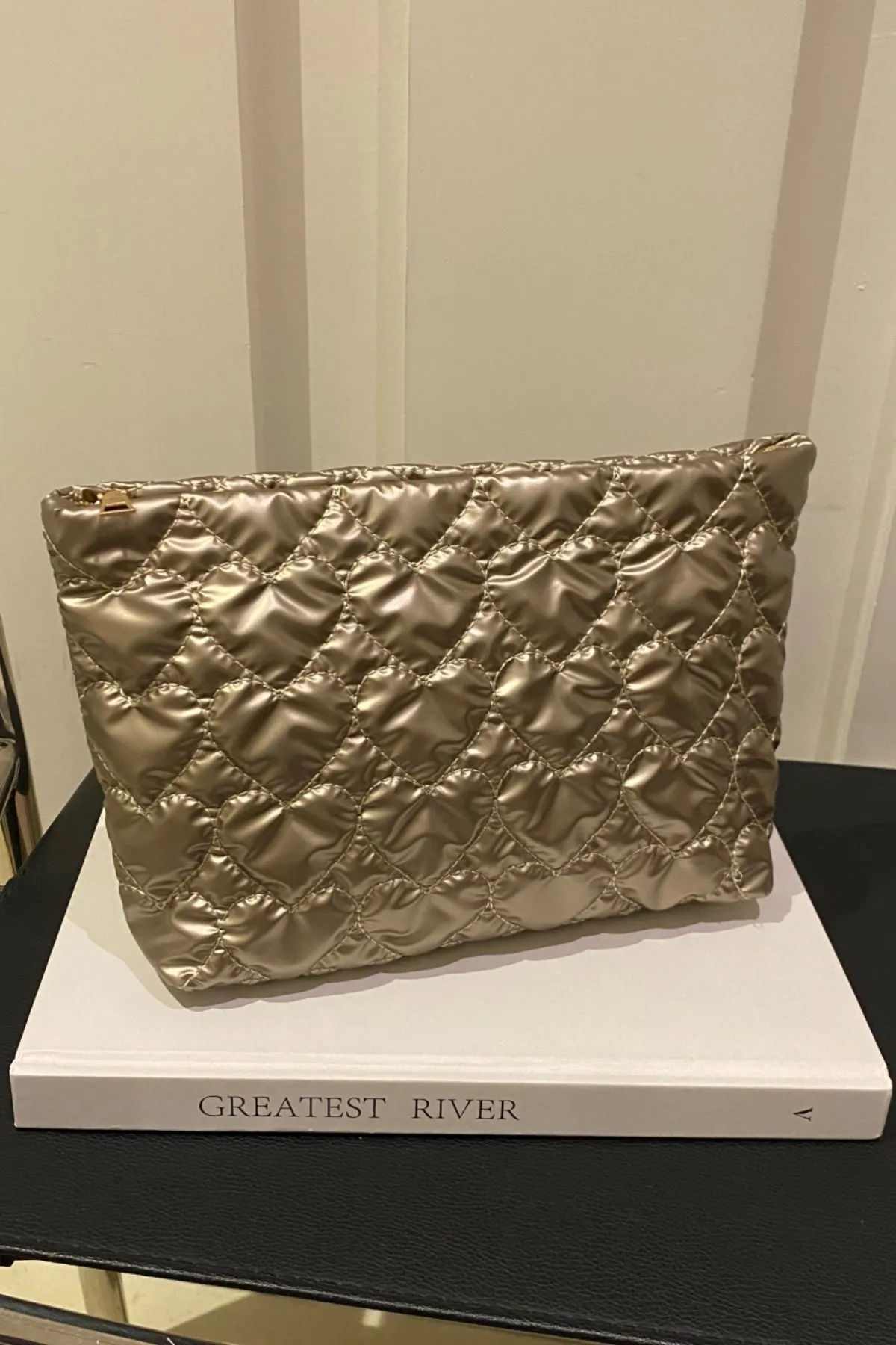 Comfortable Ruched Heart Clutch with Zipper
