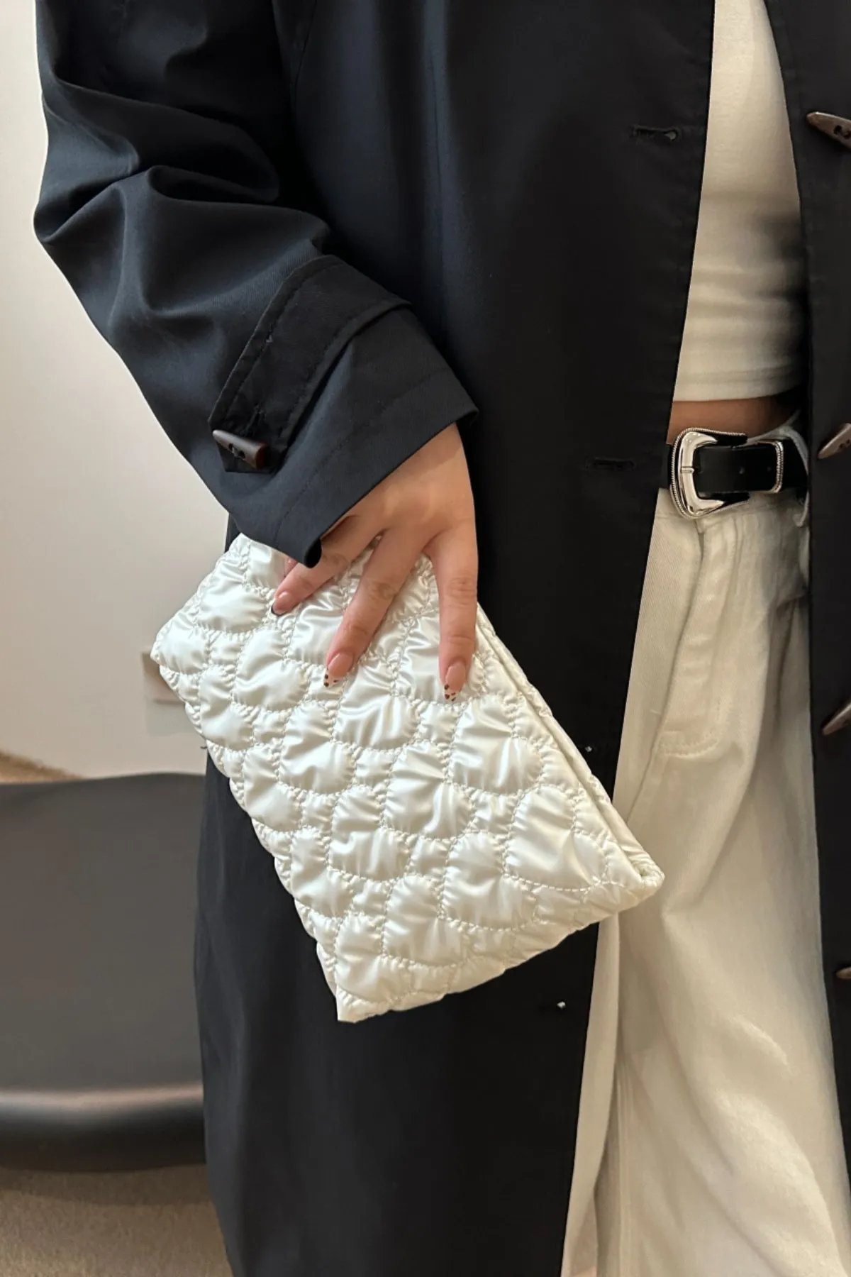 Comfortable Ruched Heart Clutch with Zipper