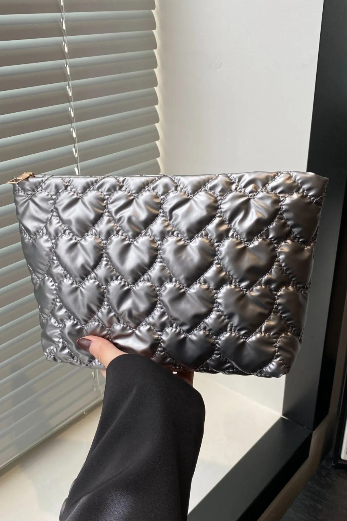 Comfortable Ruched Heart Clutch with Zipper