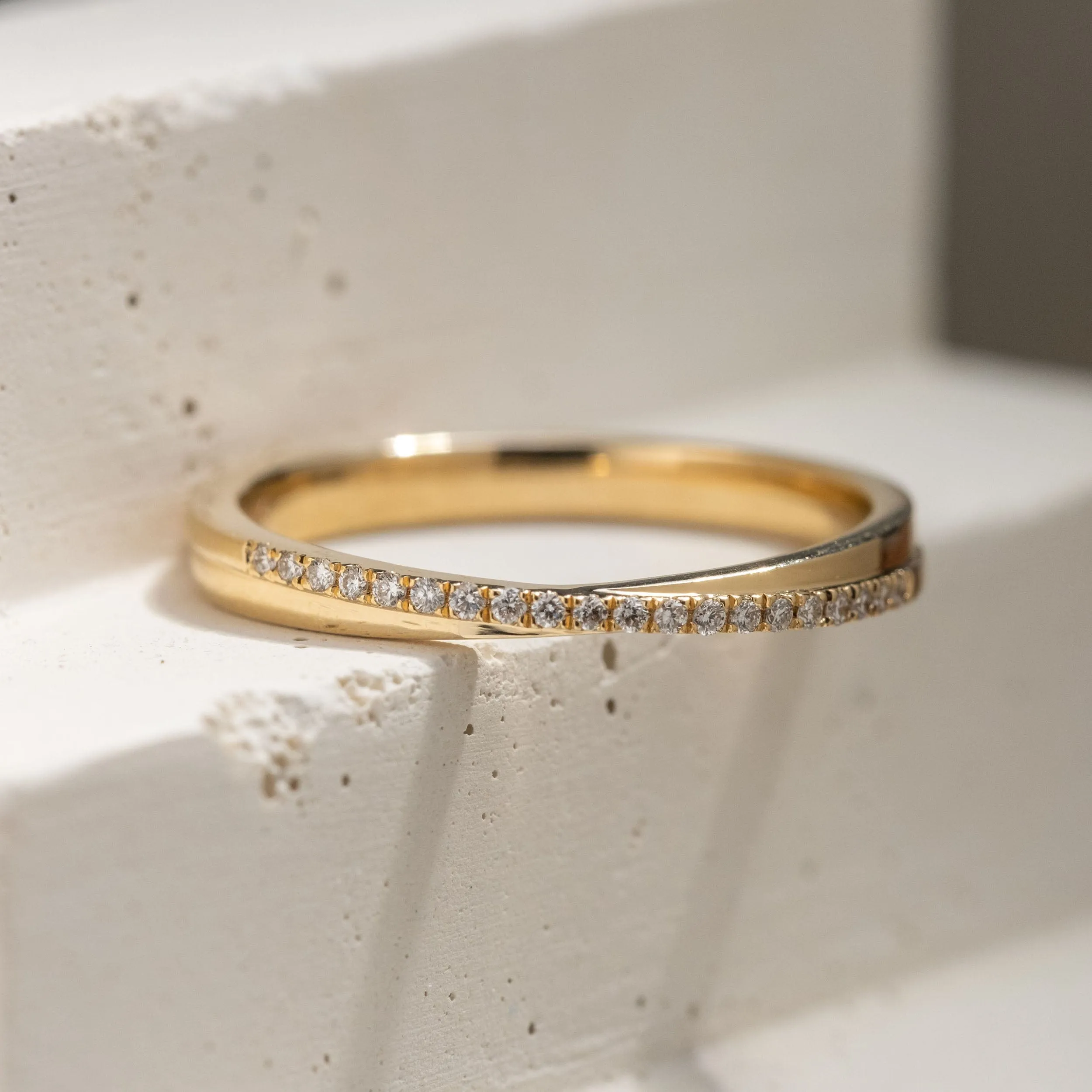 Diamond Crossover Band