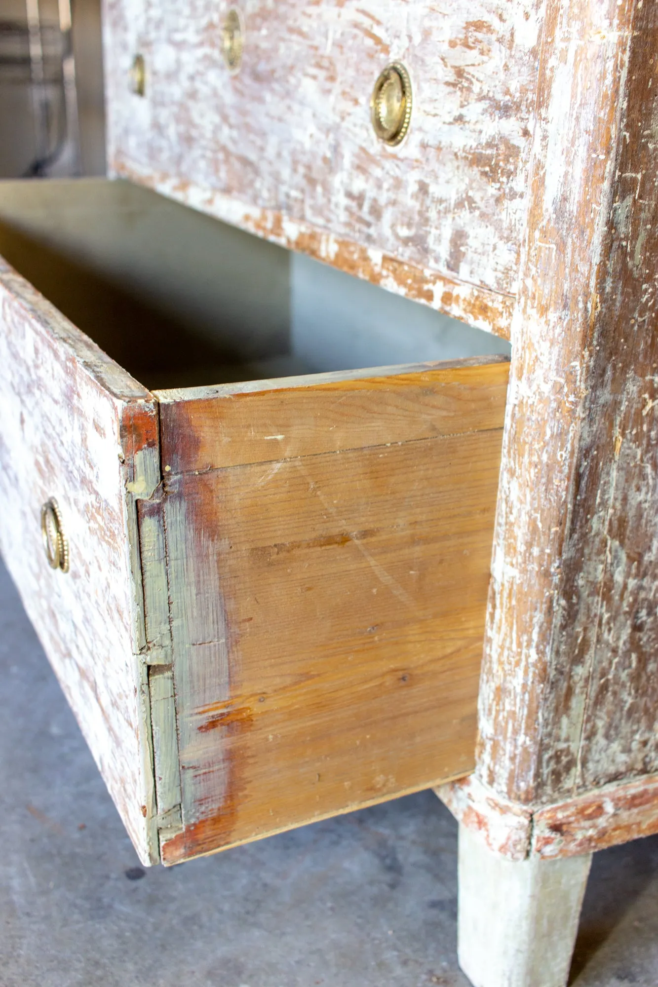 Early 18th Century Gustavian Chest of Drawers with Chalked Finish