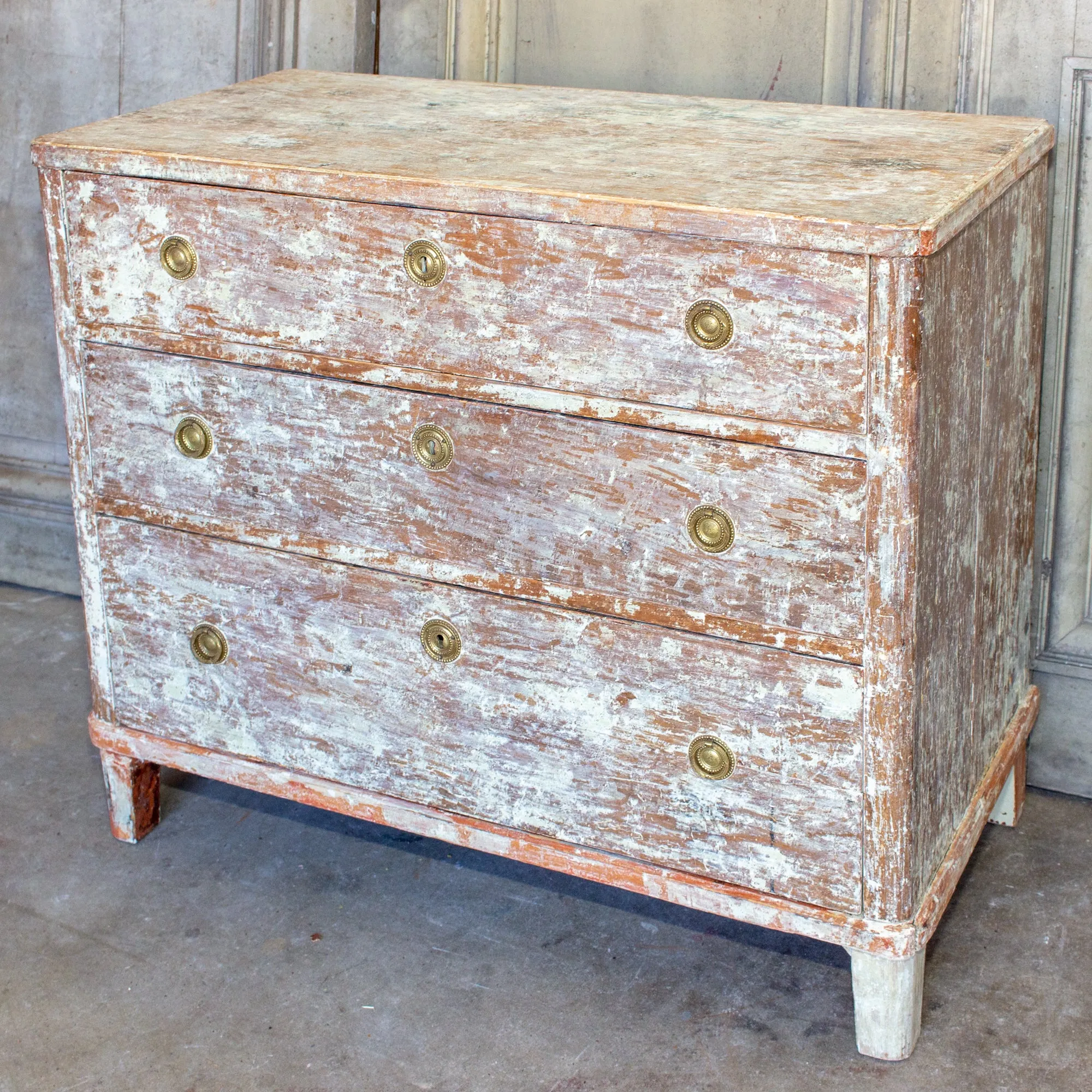 Early 18th Century Gustavian Chest of Drawers with Chalked Finish
