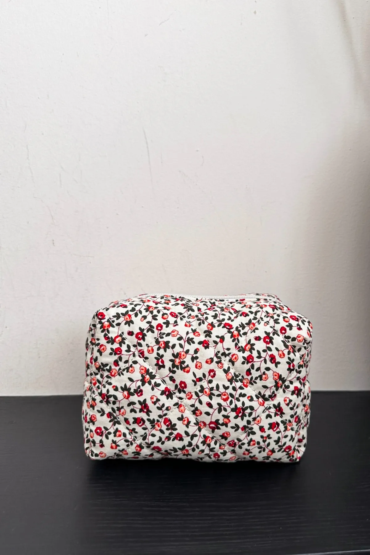 Elegant Floral Quilted Clutch with Plaid Lining