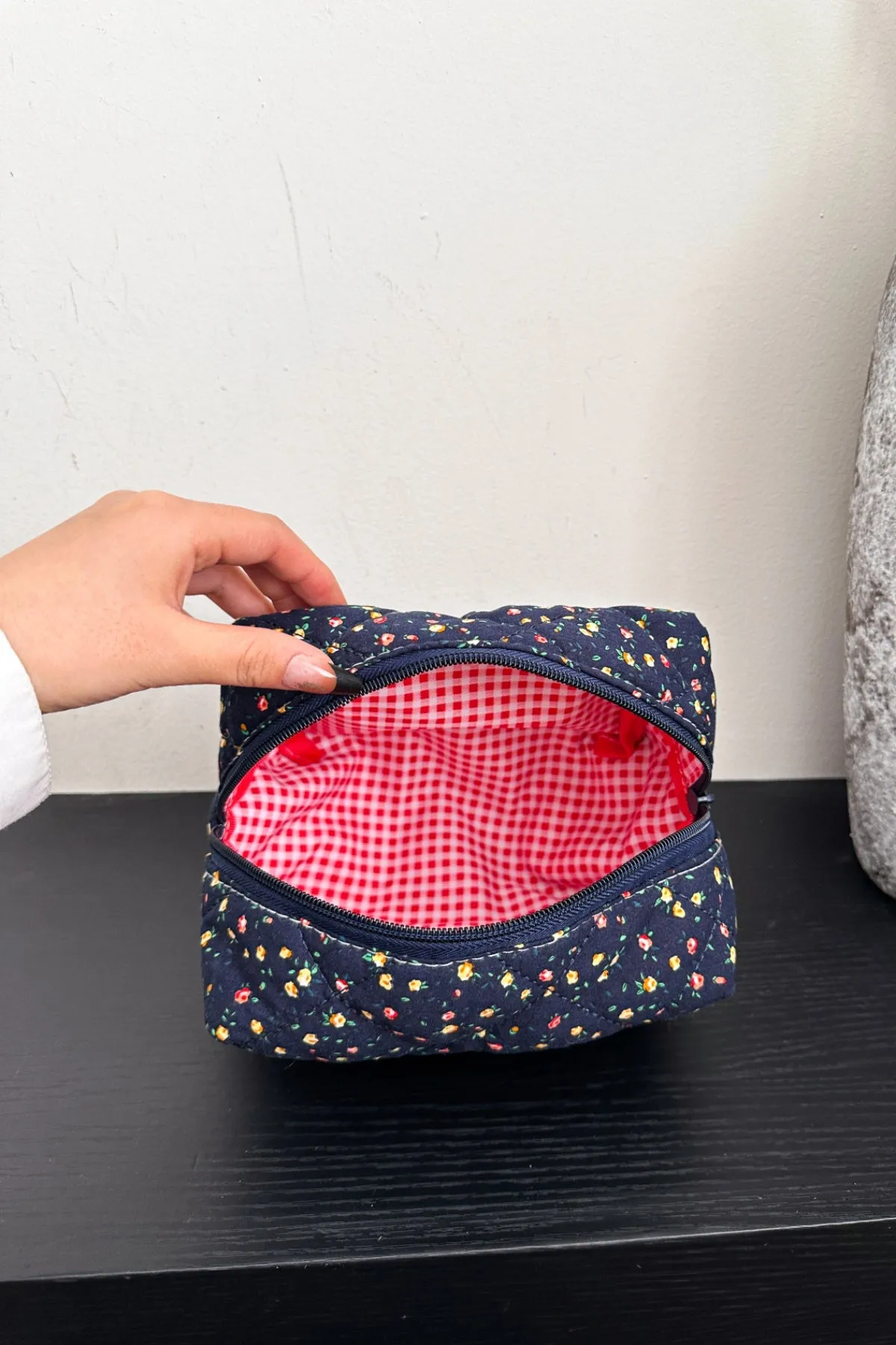 Elegant Floral Quilted Clutch with Plaid Lining