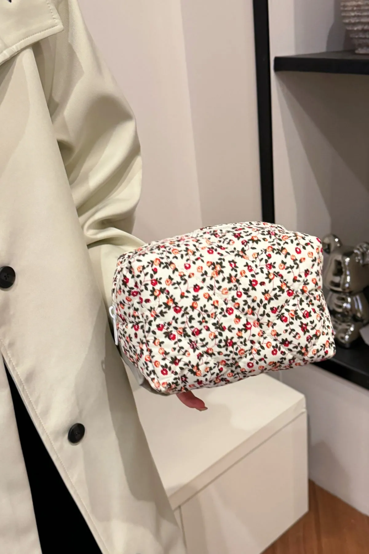 Elegant Floral Quilted Clutch with Plaid Lining