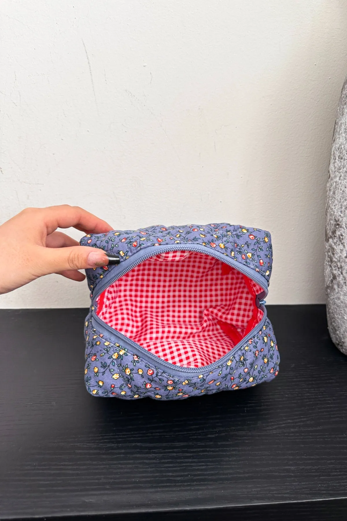 Elegant Floral Quilted Clutch with Plaid Lining
