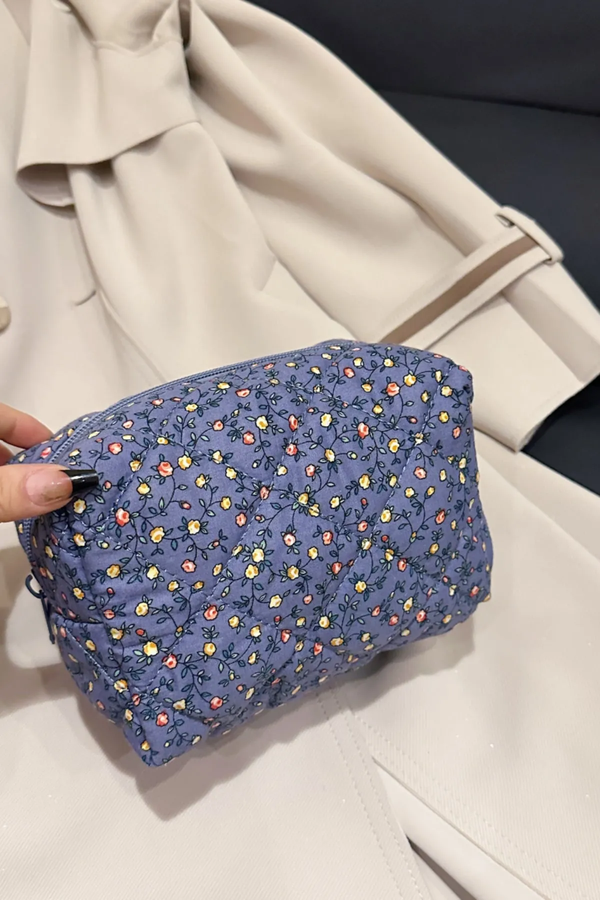 Elegant Floral Quilted Clutch with Plaid Lining
