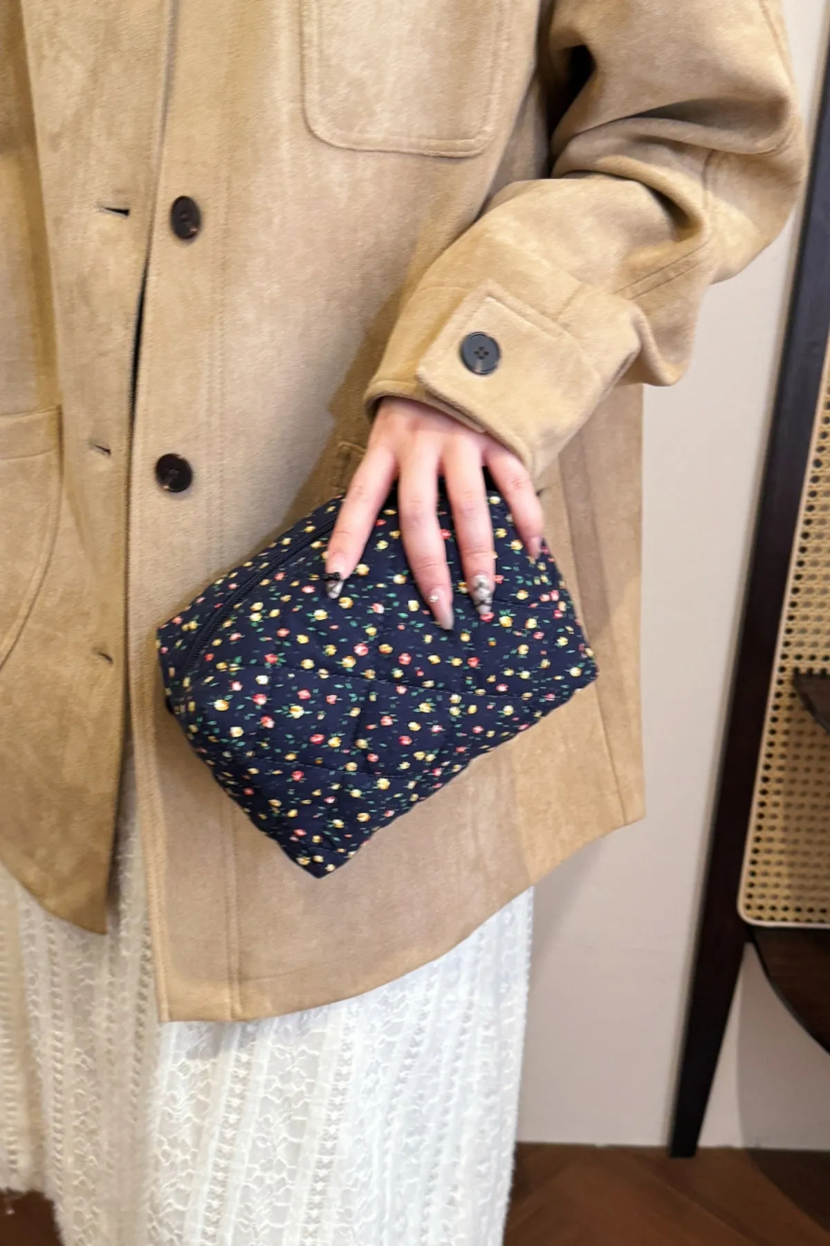 Elegant Floral Quilted Clutch with Plaid Lining