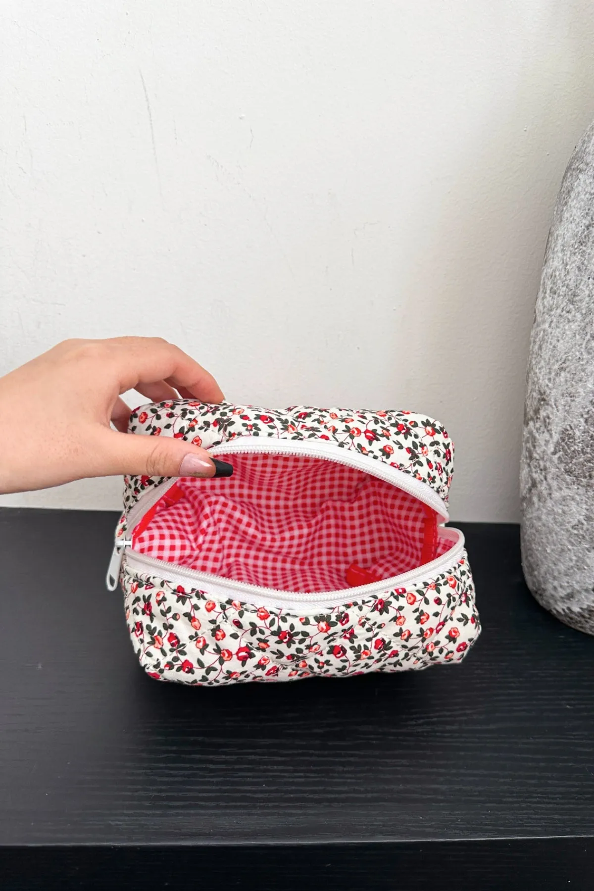 Elegant Floral Quilted Clutch with Plaid Lining