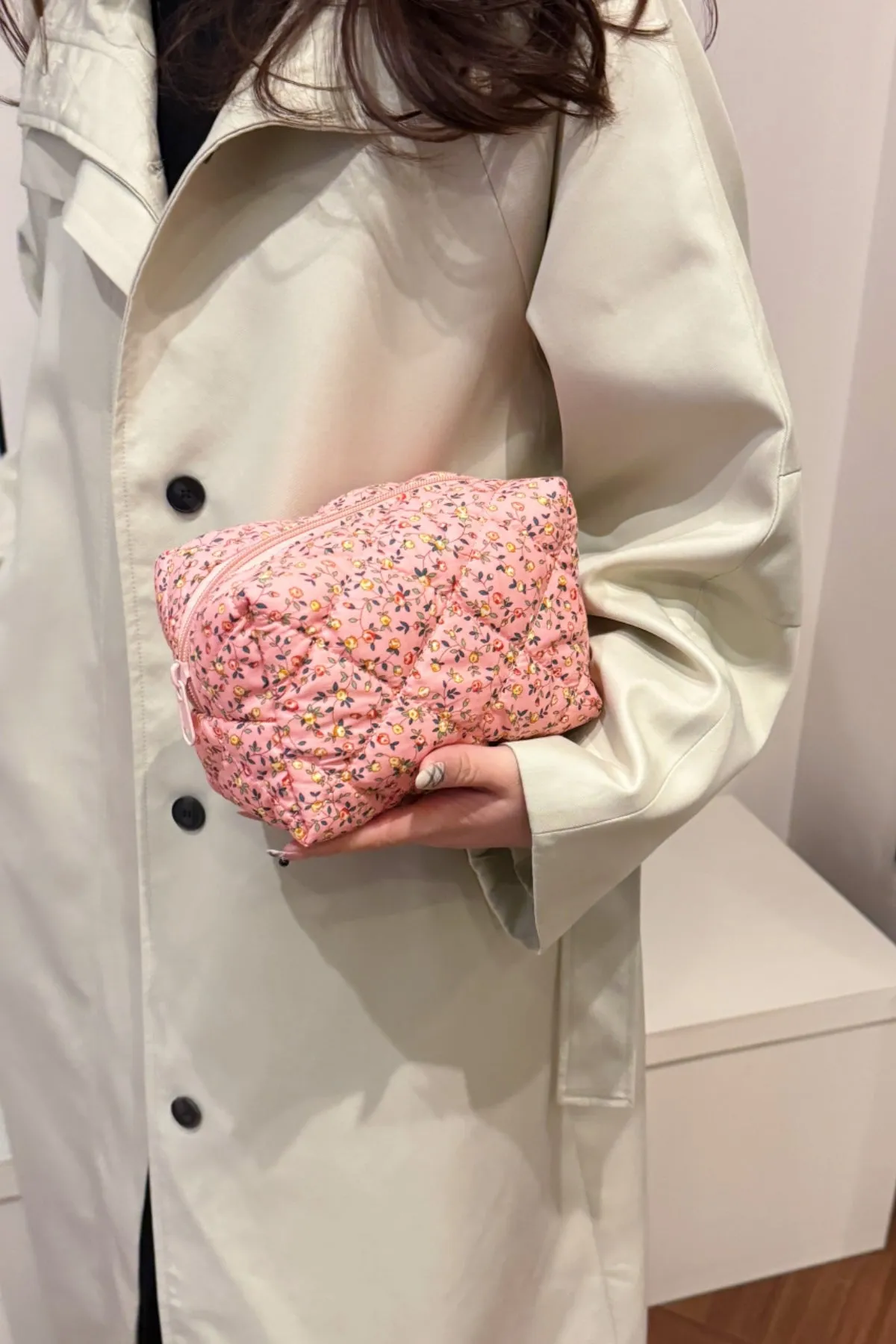 Elegant Floral Quilted Clutch with Plaid Lining