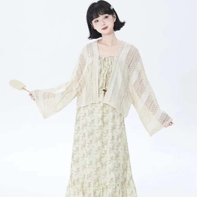 ethnic style off-white short knitted cardigan