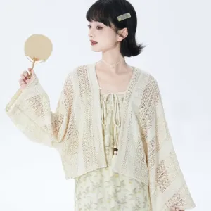 ethnic style off-white short knitted cardigan