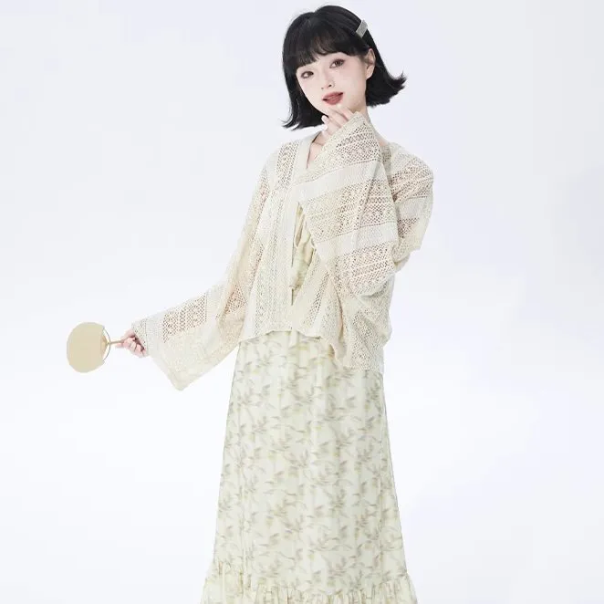 ethnic style off-white short knitted cardigan