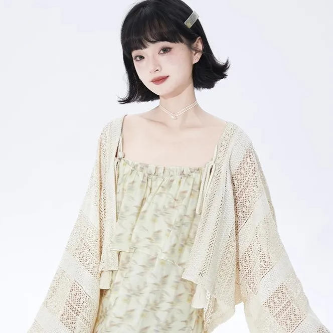 ethnic style off-white short knitted cardigan