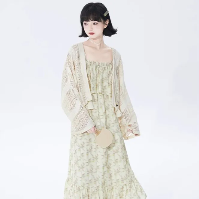 ethnic style off-white short knitted cardigan