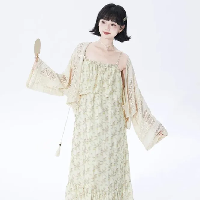 ethnic style off-white short knitted cardigan