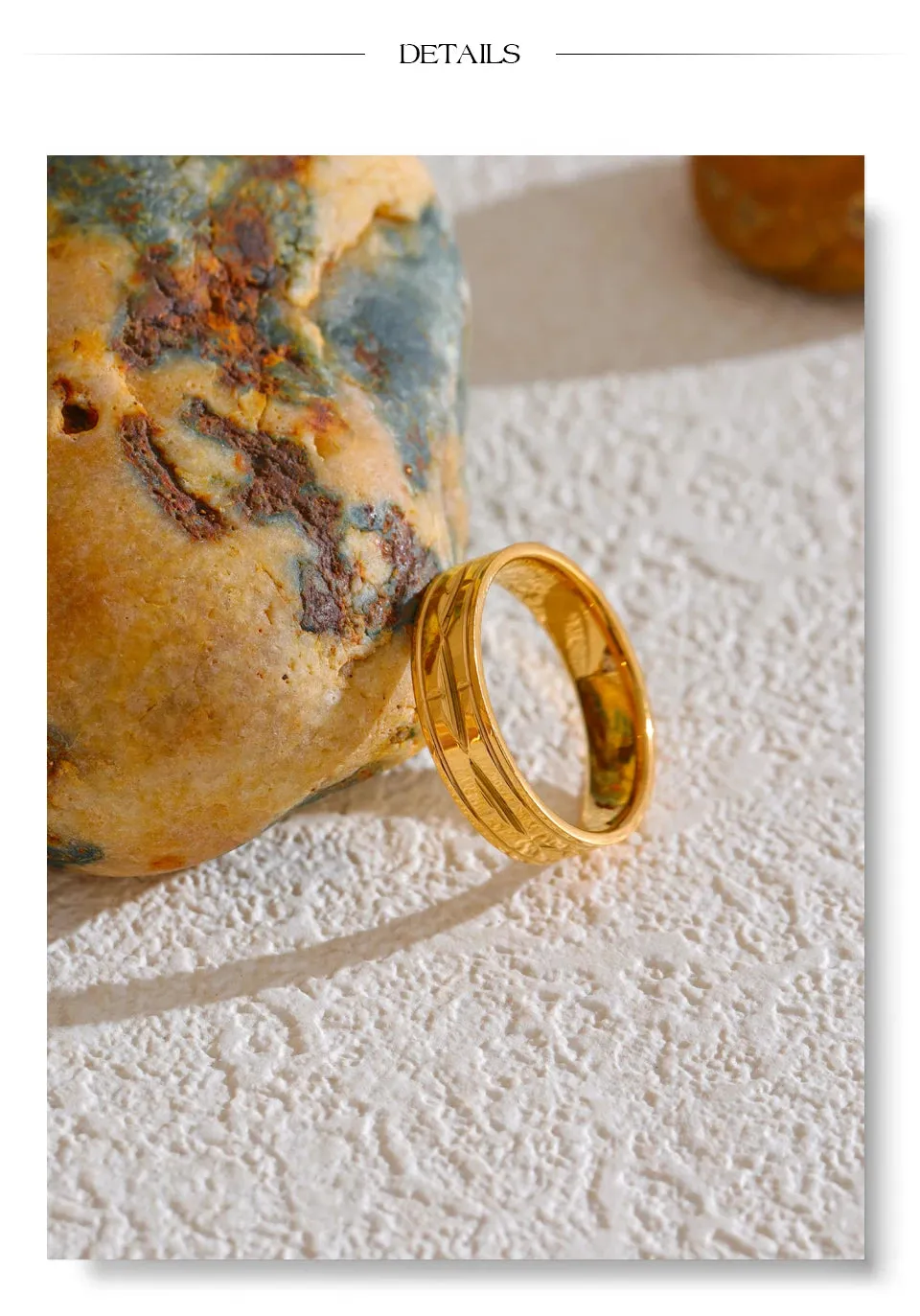 Fiora Carved 18k Gold Band Ring
