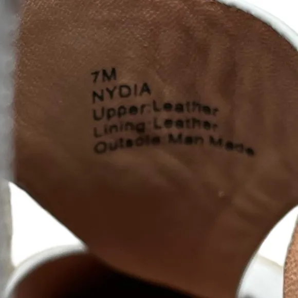 Gentle Souls Kenneth Cole Nydia Platform Wedge with T-Strap Sandal Size 7 Suede