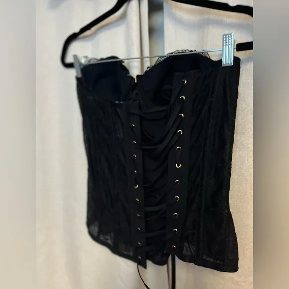Gothic Retro Lace Structured Underwire Corset Like New by Savage x Fenty