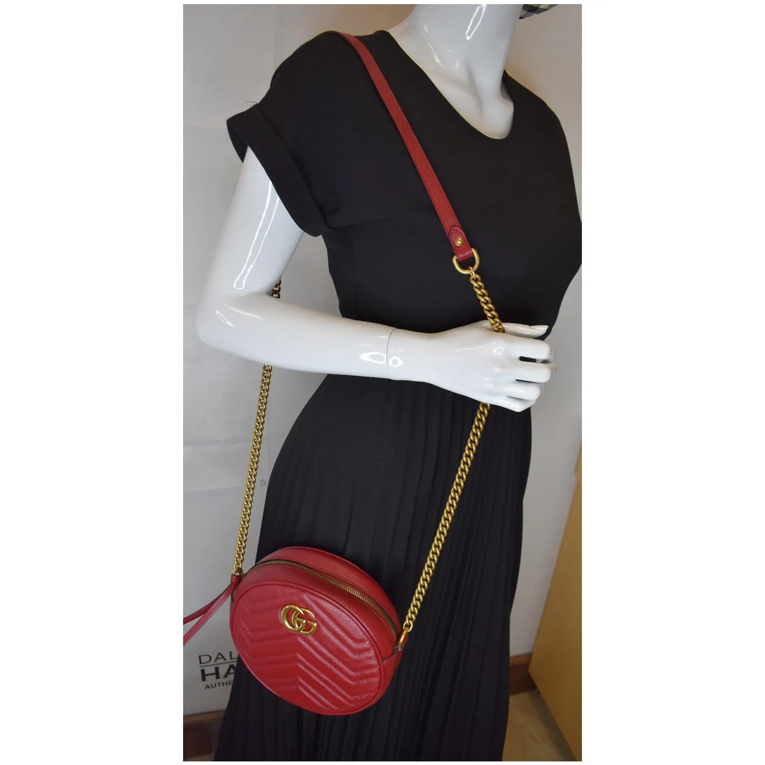 GUCCI GG Marmont Mini Round Leather Crossbody Bag Red 550154