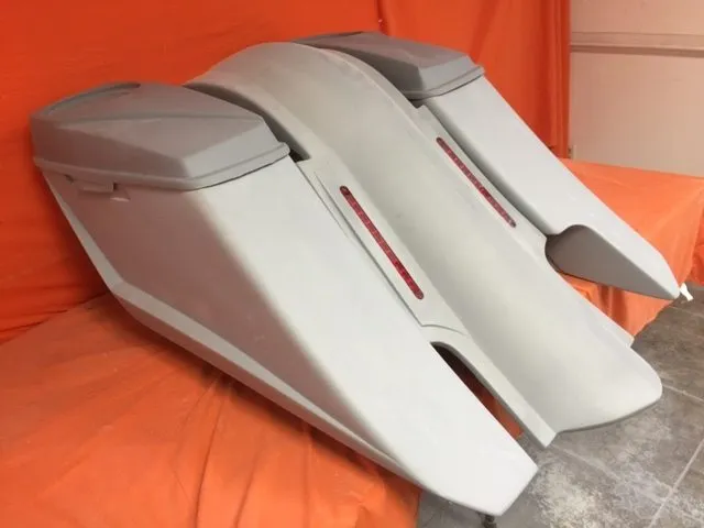 Harley Davidson 6" Trendsetter Extended Saddlebag LED Fender Kit - Right Side Cut Out   6.5" Speaker Lids / 2014 - 2018
