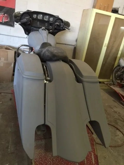 Harley Davidson 6" Trendsetter Extended Saddlebag LED Fender Kit - Right Side Cut Out   6.5" Speaker Lids / 2014 - 2018