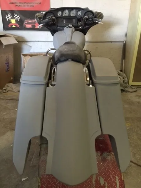 Harley Davidson 6" Trendsetter Extended Saddlebag LED Fender Kit - Right Side Cut Out   6.5" Speaker Lids / 2014 - 2018