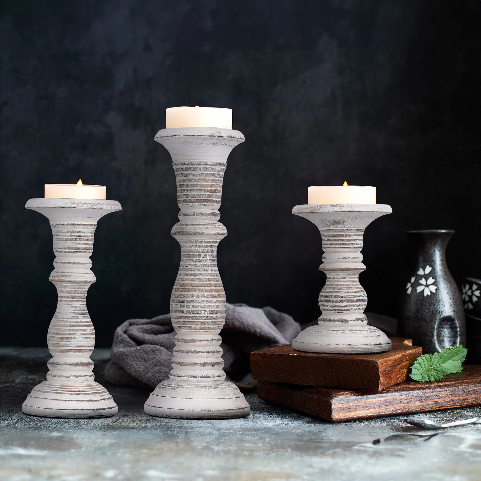 Jharna Pillar Candleholder Set - White