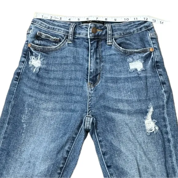 Judy Blue Capri Fit Distressed Blue Denim Jean Stretch JB78100 Women’s Size 27