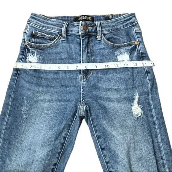Judy Blue Capri Fit Distressed Blue Denim Jean Stretch JB78100 Women’s Size 27