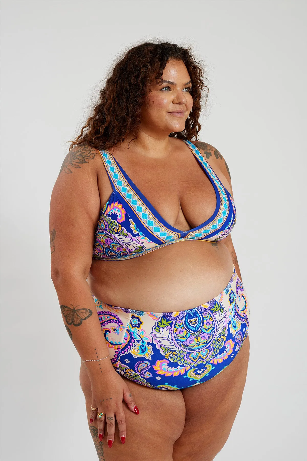 Lola Bikini Top Curve - Peacock Swirls