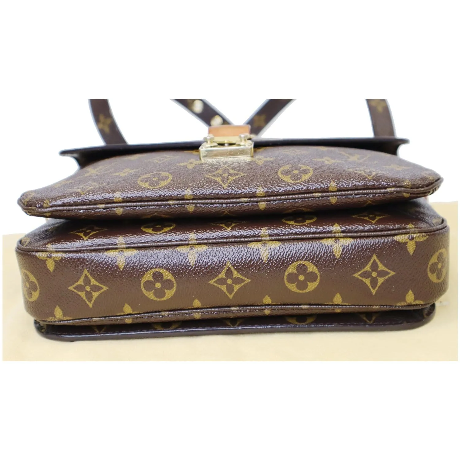 LOUIS VUITTON Metis Pochette Monogram Canvas Crossbody Bag Brown