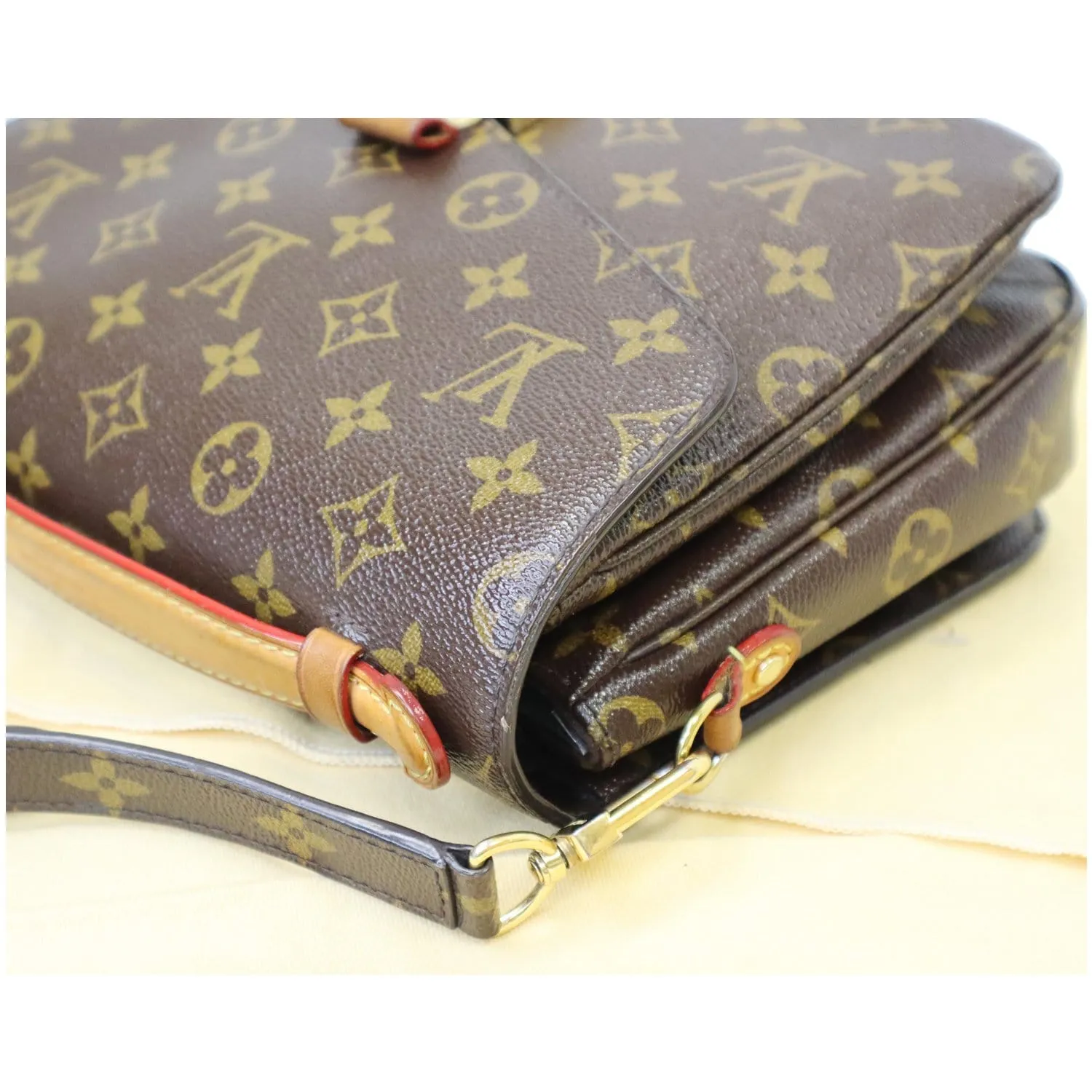 LOUIS VUITTON Metis Pochette Monogram Canvas Crossbody Bag Brown