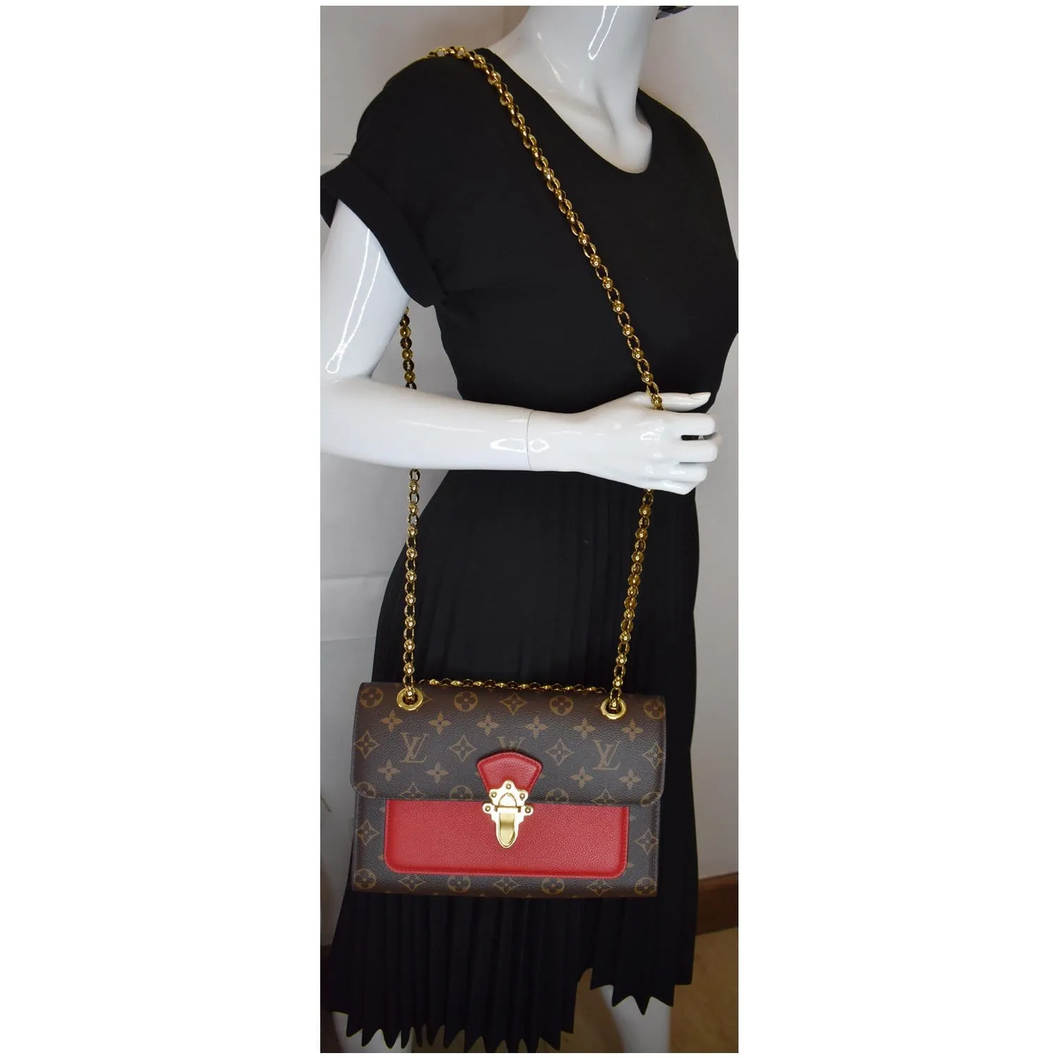 LOUIS VUITTON Victoire Monogram Canvas Shoulder Crossbody Bag Cerise