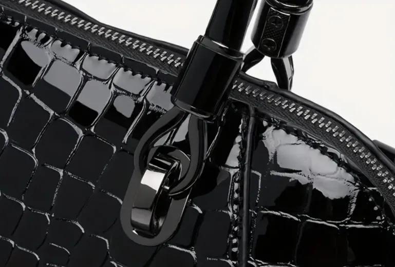 Luna Genuine Leather Messenger Bag – Effortless Style, Everyday Ease